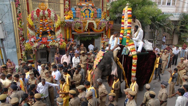 Akkanna-Madanna-Temple-Shaliband-Hyderabad-Bonalu-Festival-031