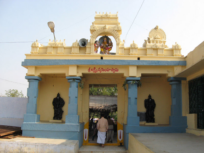 Lakshmi-Narasimha-Swamy-Temple-mattapalli-exploretelangana4