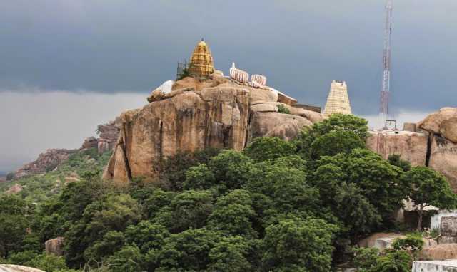 Manyamkonda-Venkateshwara-Swamy-Temple-Mahabubnagar-Tourist-Places