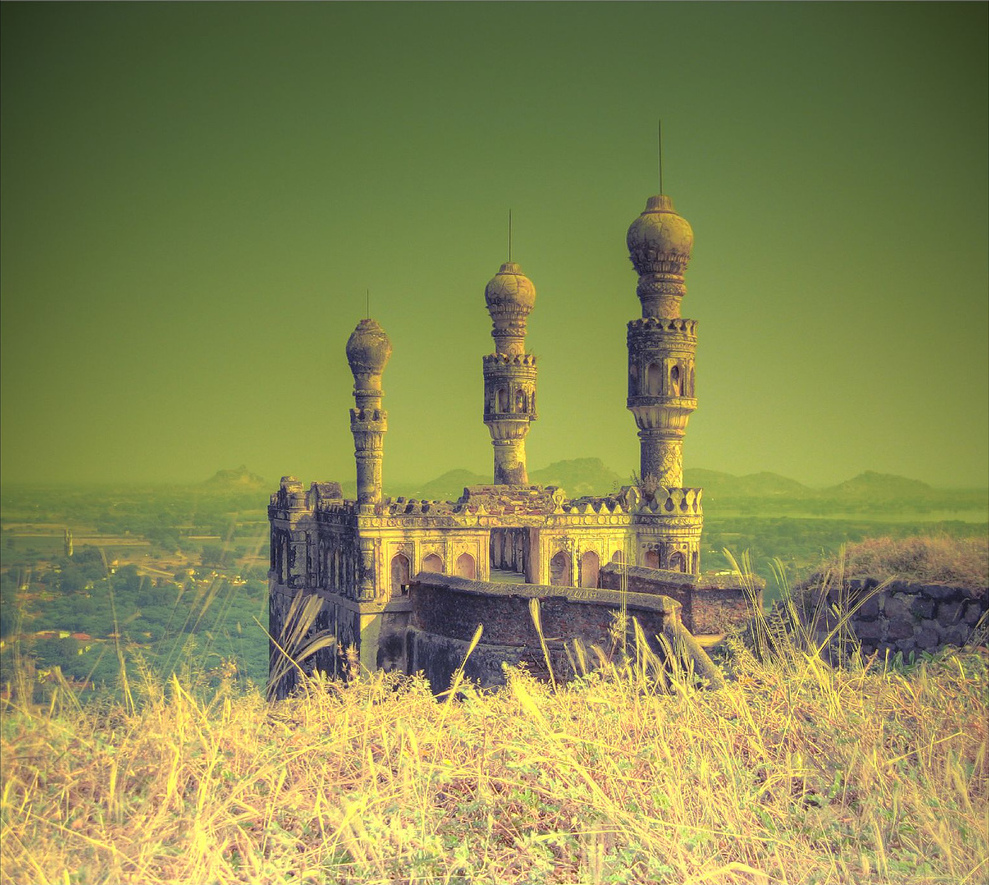 Teen_minar_Elgandal_fort_Karimnagar-exploretelangana1